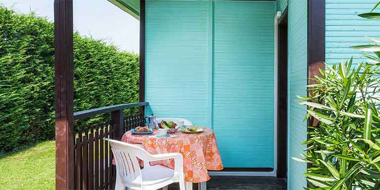 Mini-bungalow outdoor space